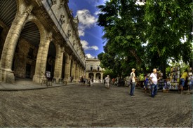 Plaza de Armas je nejstarším náměstím Havany